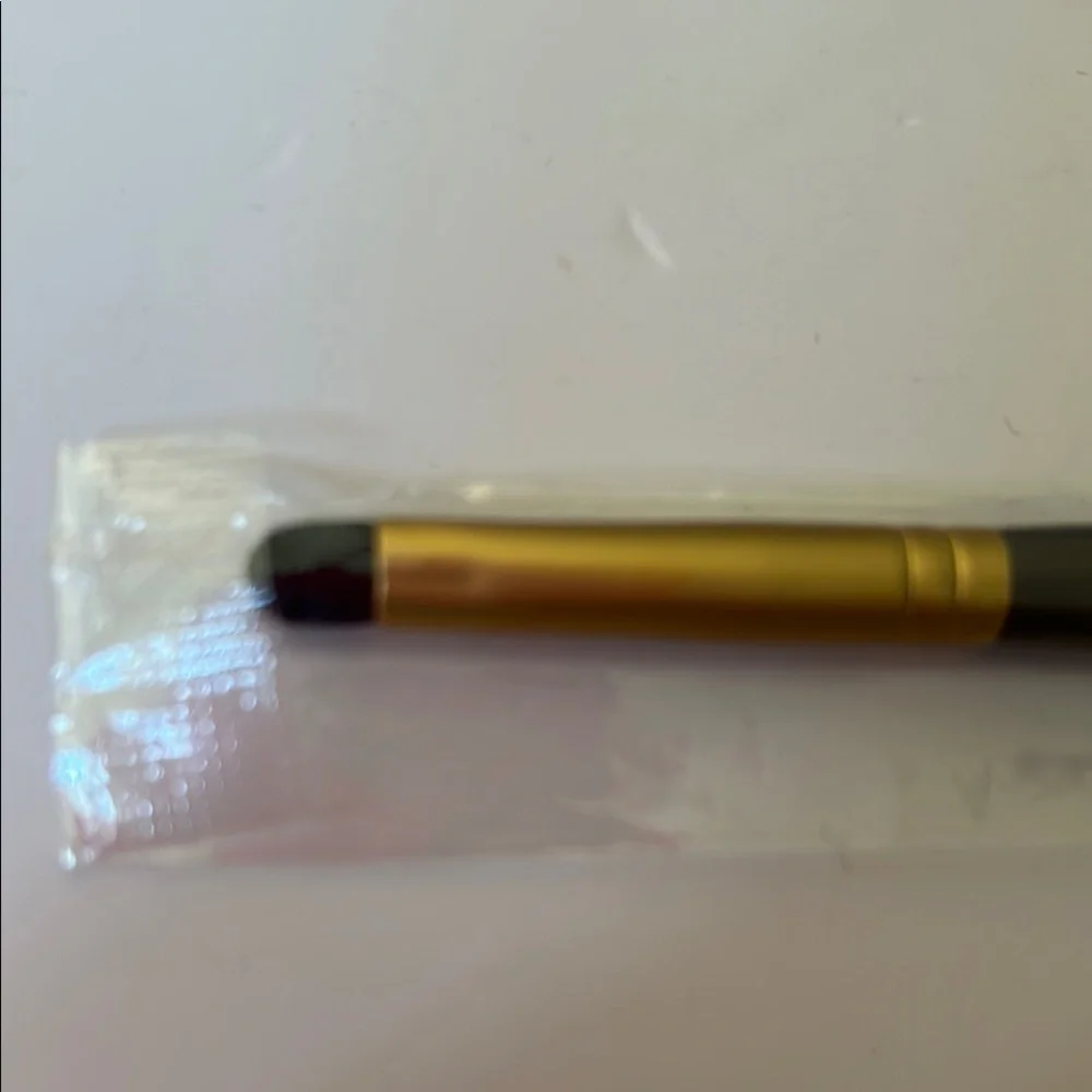 bareMinerals Gold and Black Eyeliner Blending Brush SEALED.